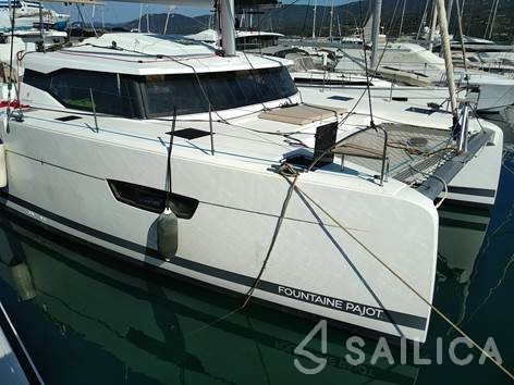 Astréa 42 - Yacht Charter Sailica