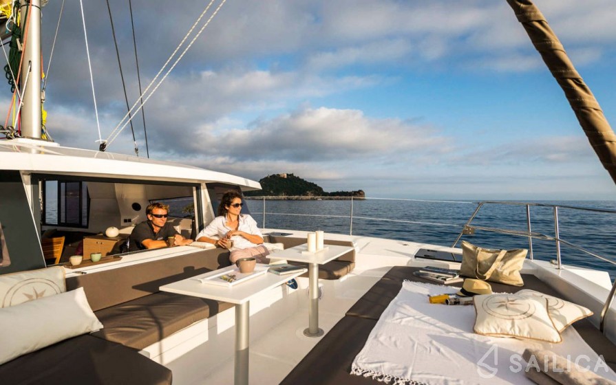 Bali 4.0 - Yacht Charter Sailica
