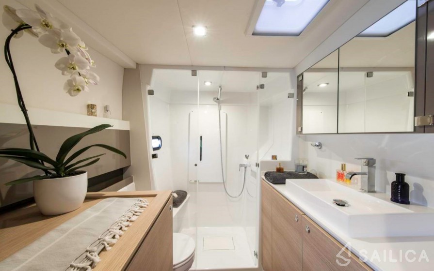 Bali 4.0 - Yacht Charter Sailica