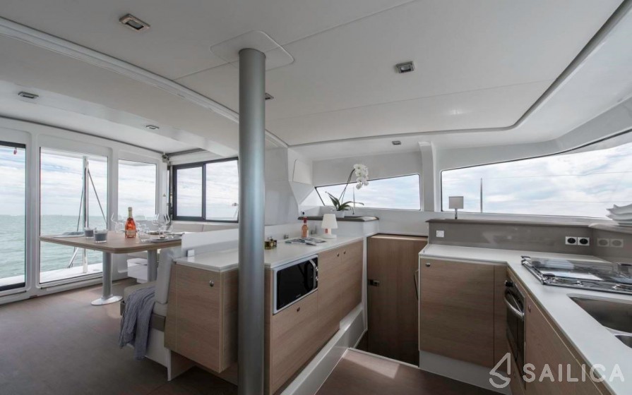 Bali 4.0 - Yacht Charter Sailica