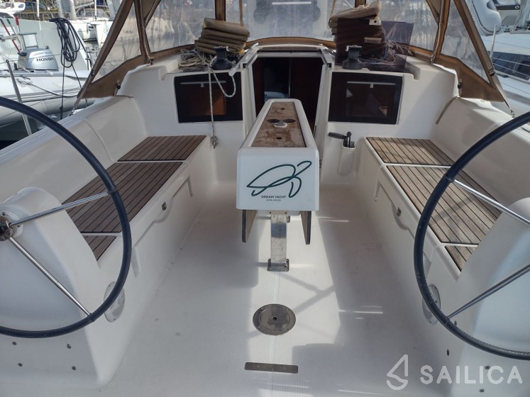 Dufour 382 GL - Yacht Charter Sailica