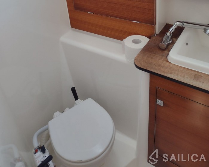 Dufour 382 GL - Yacht Charter Sailica