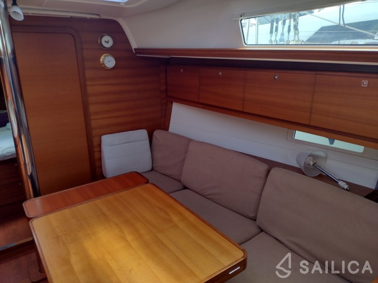 Dufour 382 GL - Yacht Charter Sailica
