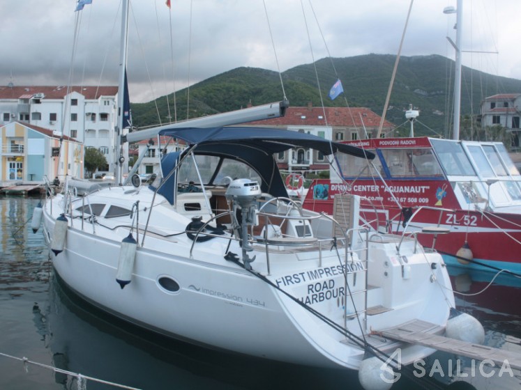 Elan 434 Impression - Yacht Charter Sailica