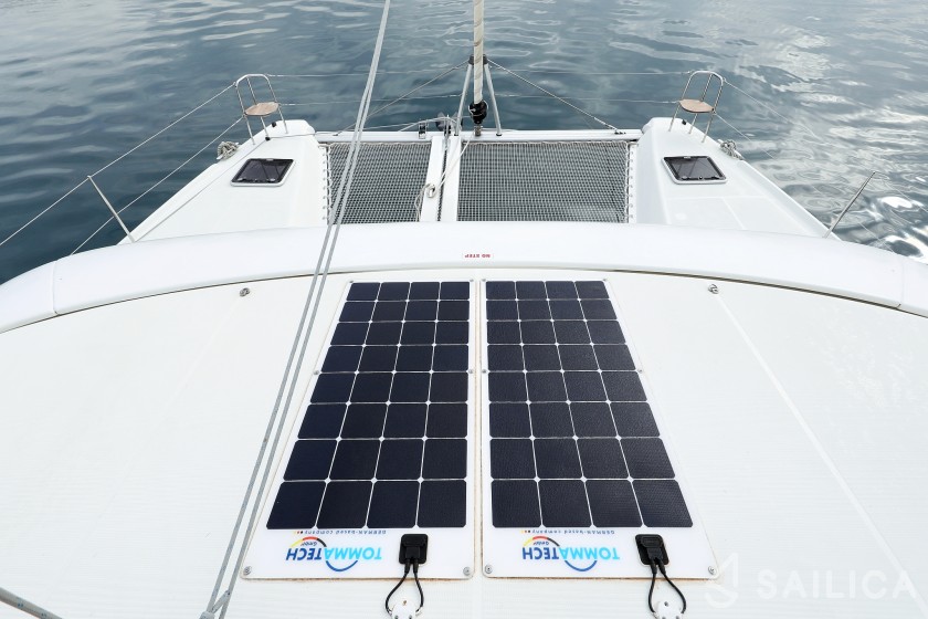 Lagoon 42 - Yacht Charter Sailica