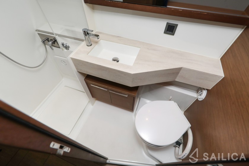 Lagoon 46  - Yacht Charter Sailica