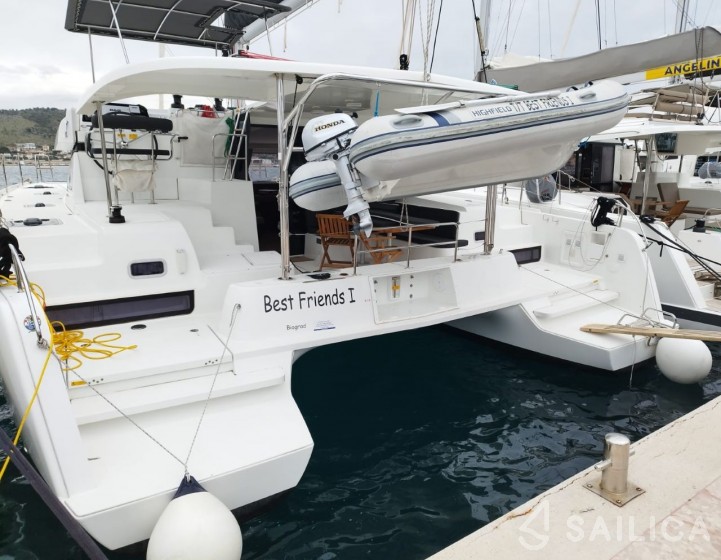 Lagoon 42 - Yacht Charter Sailica