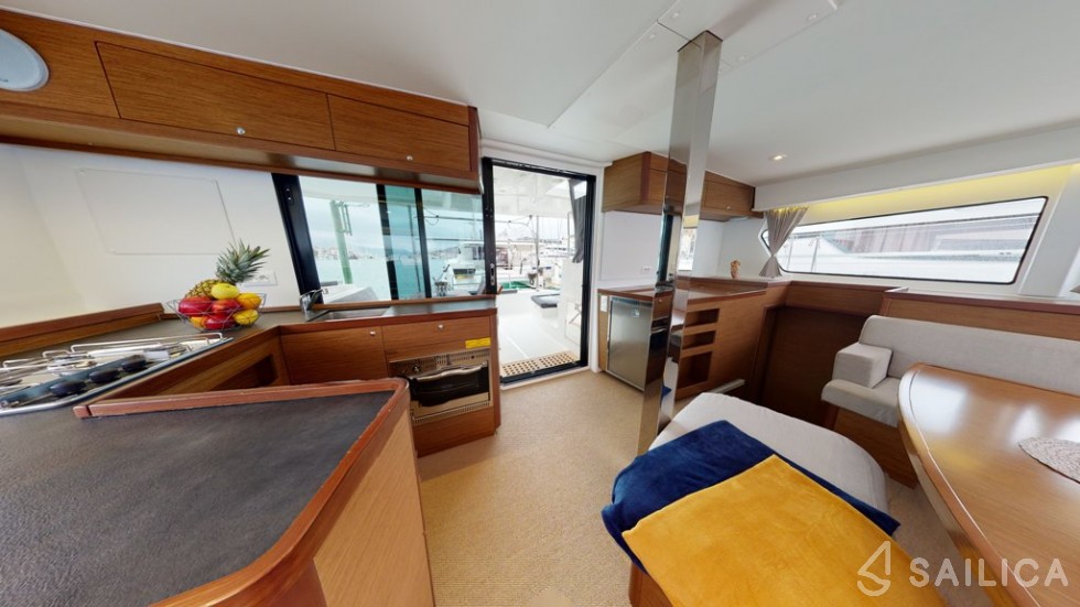 Lagoon 42 - Yacht Charter Sailica