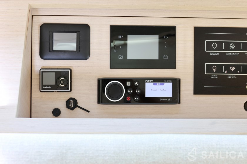 Oceanis 46.1 - Yacht Charter Sailica