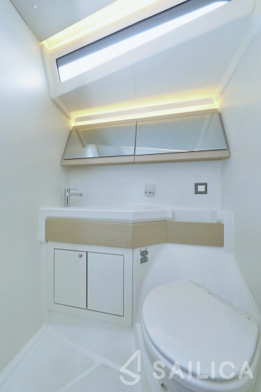 Oceanis 46.1 - Yacht Charter Sailica