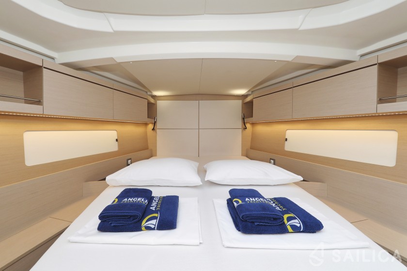Oceanis 46.1 - Yacht Charter Sailica