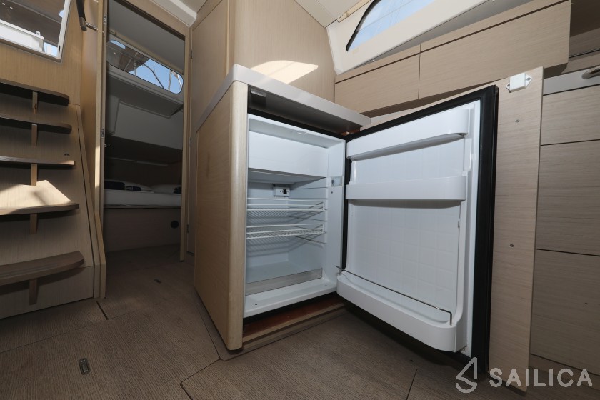 Oceanis 46.1 - Yacht Charter Sailica