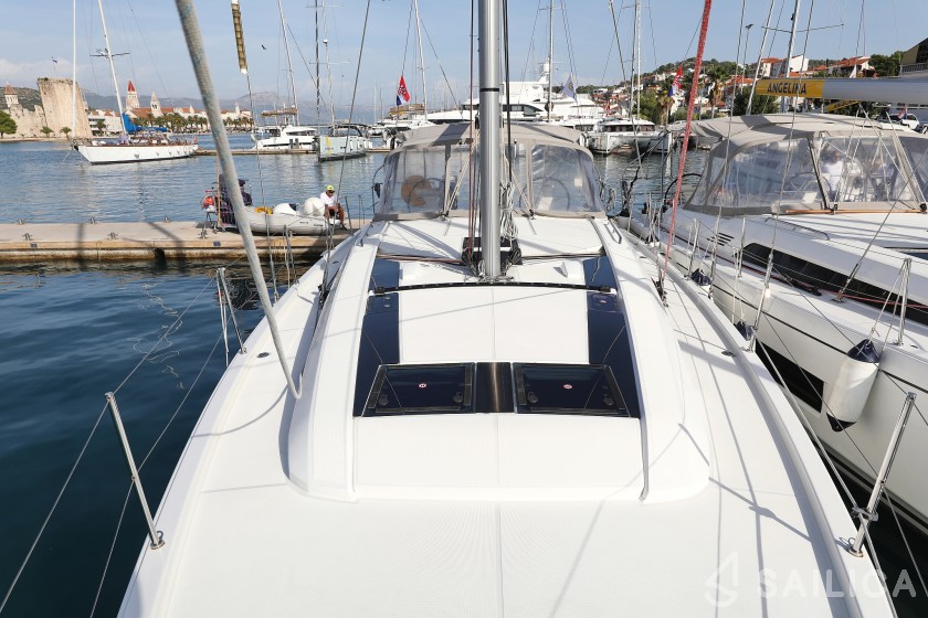 Oceanis 46.1 - Yacht Charter Sailica