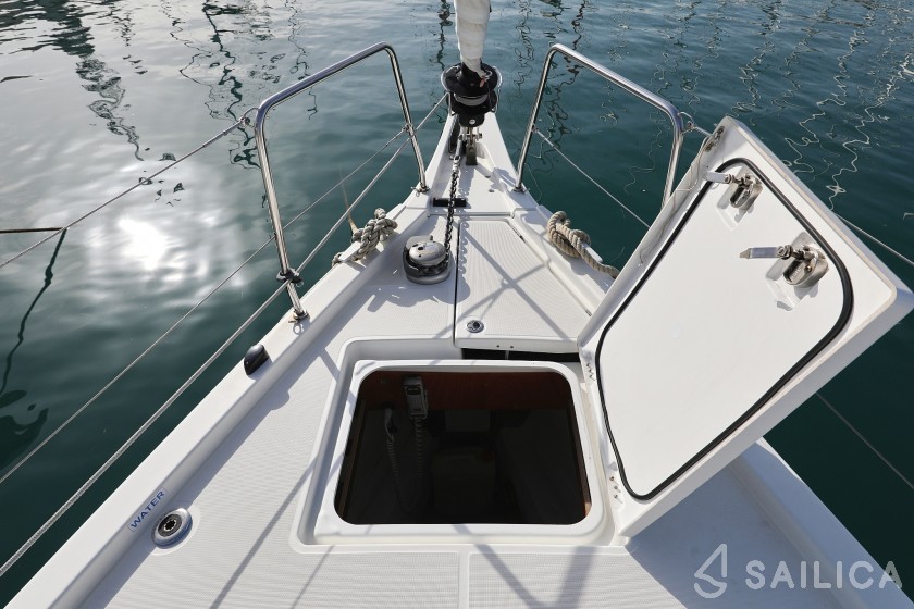 Oceanis 46.1 - Yacht Charter Sailica