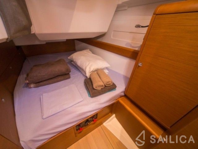 Sun Odyssey 479 - Yacht Charter Sailica