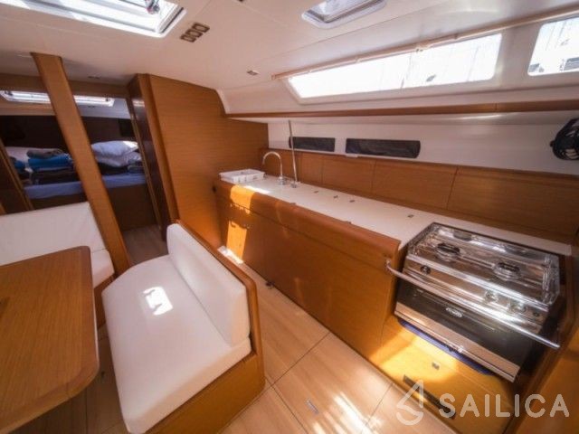 Sun Odyssey 479 - Yacht Charter Sailica