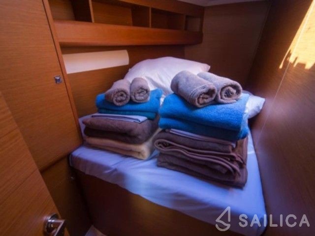 Sun Odyssey 479 - Yacht Charter Sailica