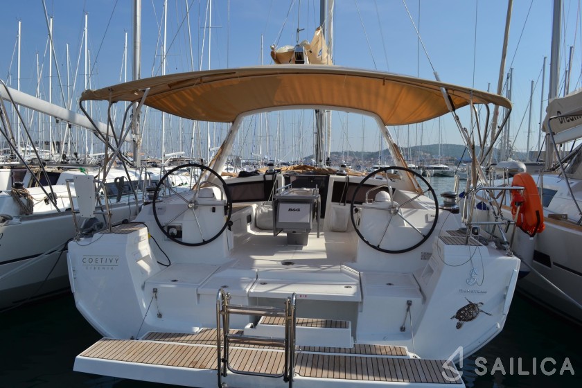 Oceanis 48 - Yacht Charter Sailica