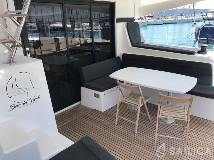 Lagoon 42 - Yacht Charter Sailica
