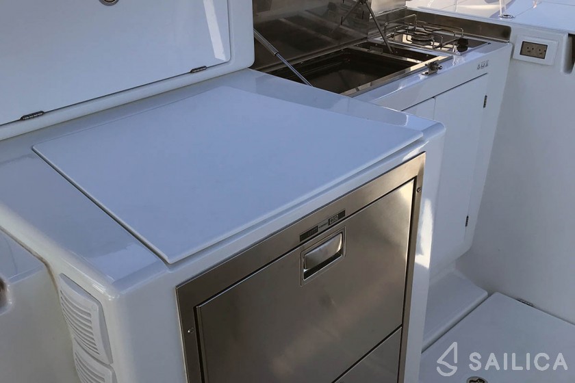 Sun Loft 47 - Yacht Charter Sailica
