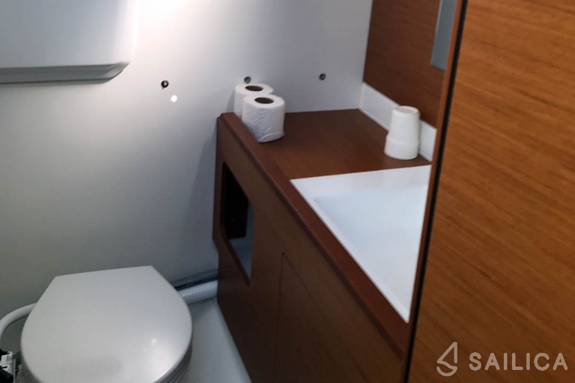 Sun Loft 47 - Yacht Charter Sailica