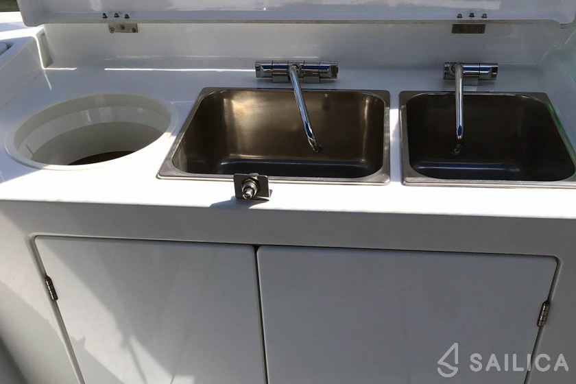 Sun Loft 47 - Yacht Charter Sailica