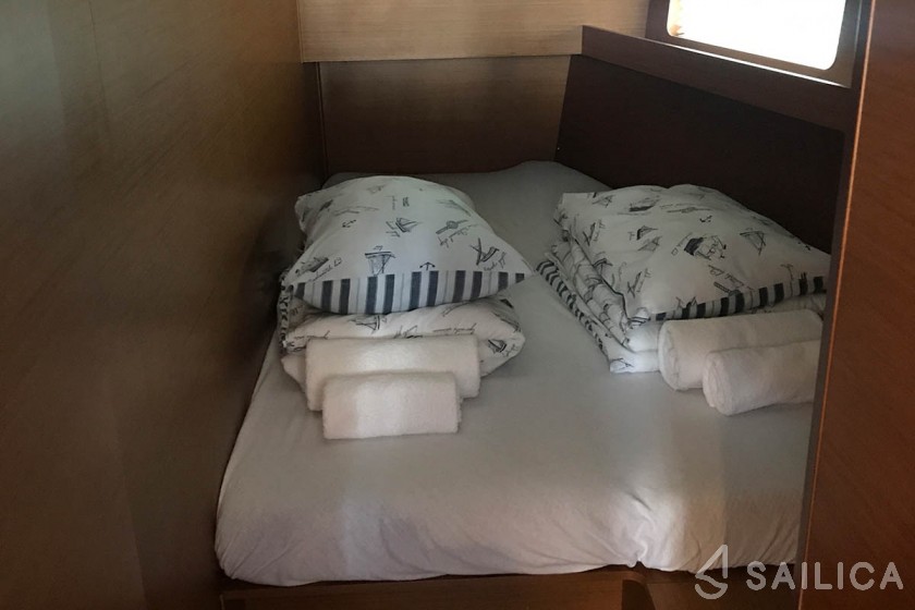 Sun Loft 47 - Yacht Charter Sailica