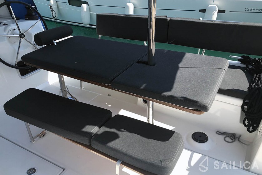 Sun Loft 47 - Yacht Charter Sailica