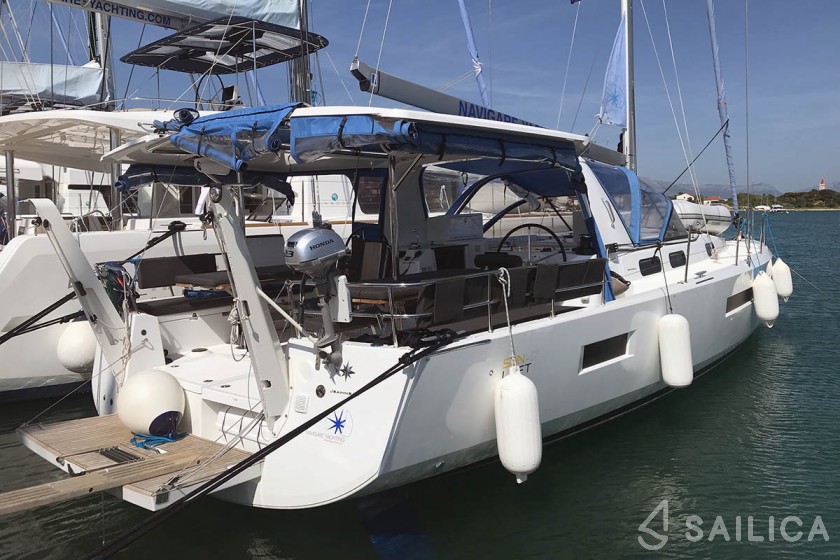 Sun Loft 47 - Yacht Charter Sailica