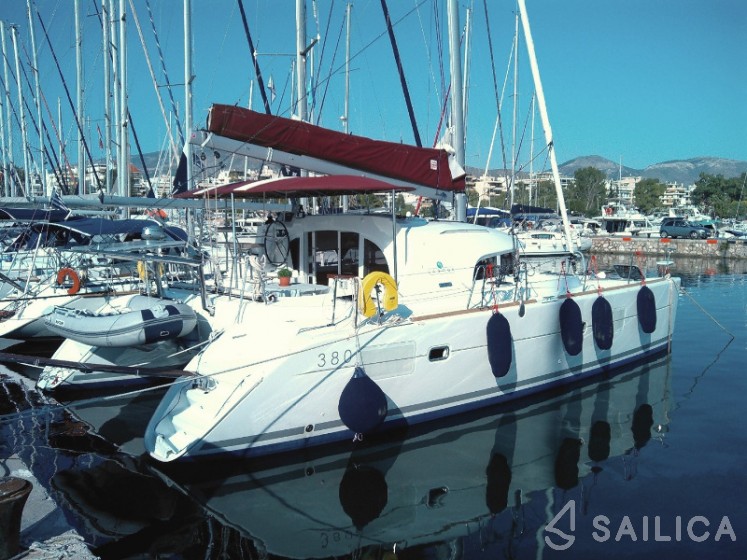 Lagoon 380 S2 - Yacht Charter Sailica