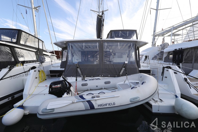 Astréa 42 - Yacht Charter Sailica