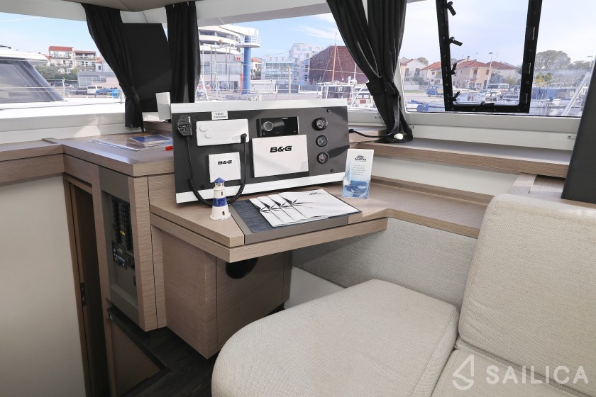 Astréa 42 - Yacht Charter Sailica
