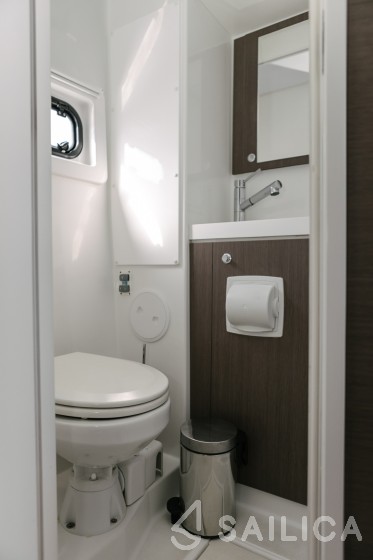 Bali 4.8  - Yacht Charter Sailica