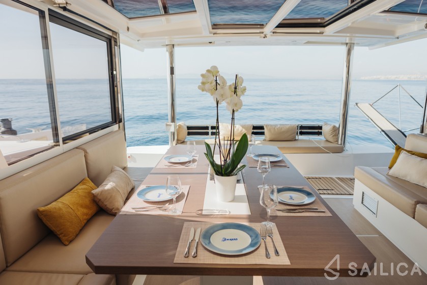 Bali 4.8  - Yacht Charter Sailica