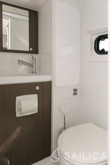 Bali 4.8  - Yacht Charter Sailica