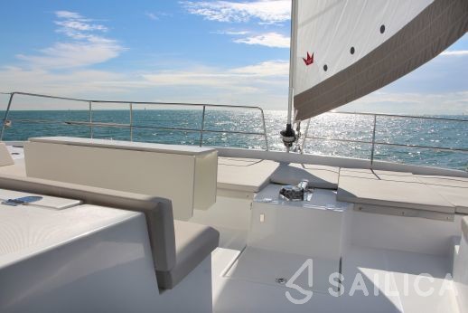 Bali 5.4. - Yacht Charter Sailica