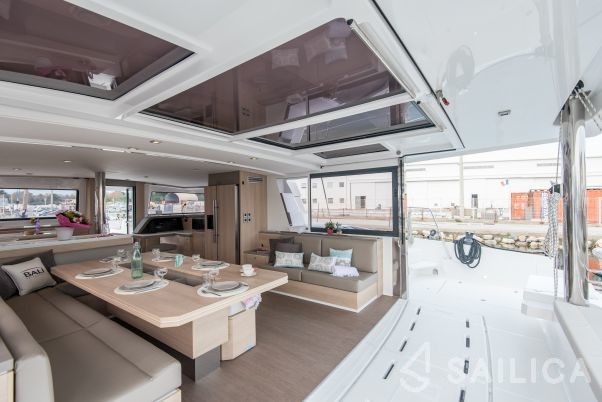 Bali 5.4. - Yacht Charter Sailica