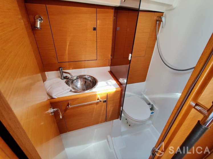 Sun Odyssey 449 - Yacht Charter Sailica