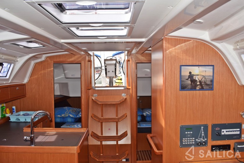 Bavaria 37 Cruiser - Yacht Charter Sailica