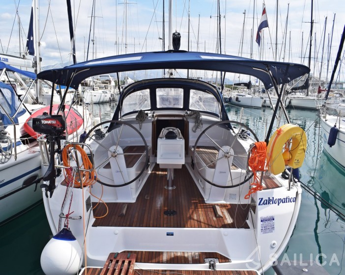 Bavaria 37 Cruiser - Yacht Charter Sailica
