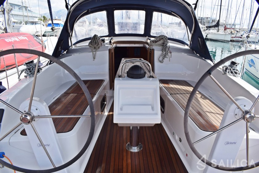 Bavaria 37 Cruiser - Yacht Charter Sailica