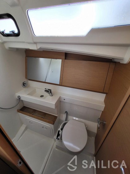 Sun Odyssey 490 - Yacht Charter Sailica