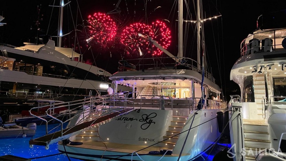 MS Custom Line - Yacht Charter Sailica