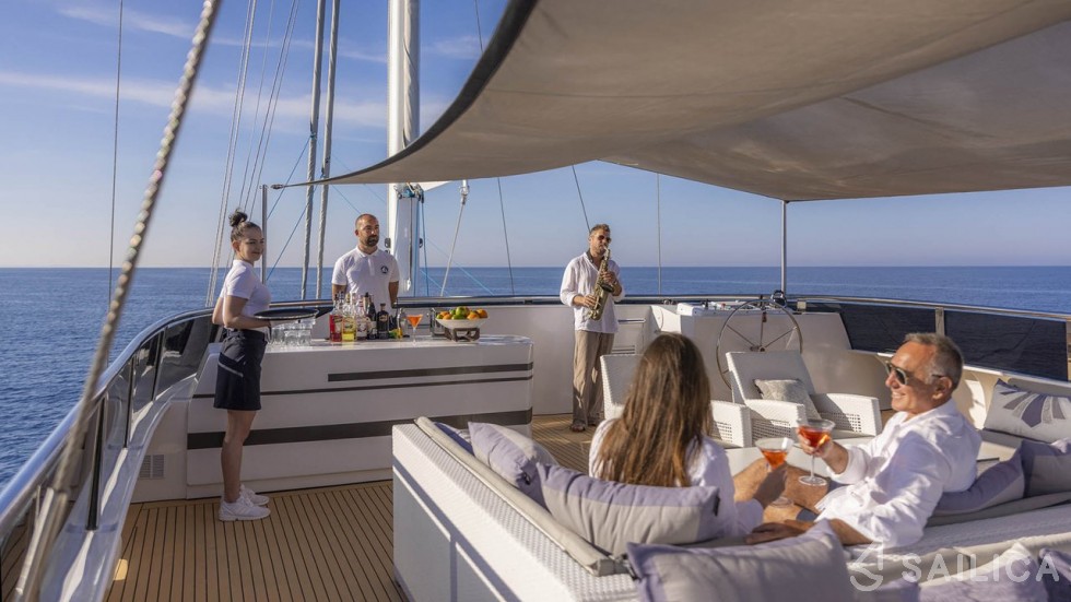 MS Custom Line - Yacht Charter Sailica
