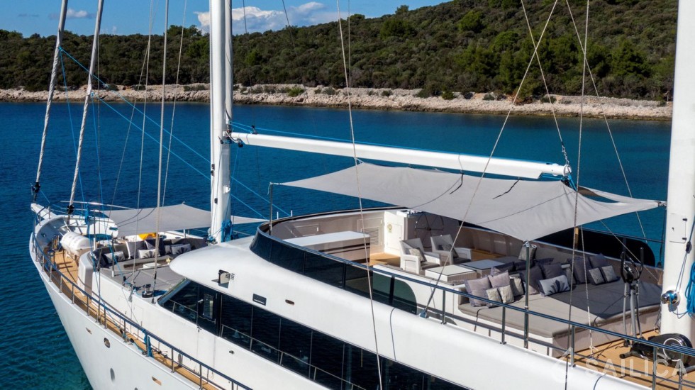 MS Custom Line - Yacht Charter Sailica