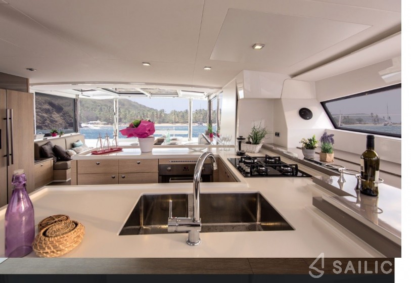 Bali 5.4. - Yacht Charter Sailica