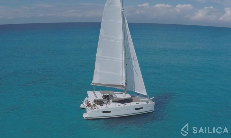 Lucia 40 - Yacht Charter Sailica