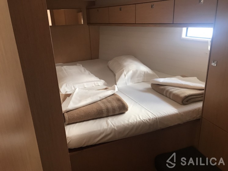 Bavaria 46 Cruiser - Yacht Charter Sailica