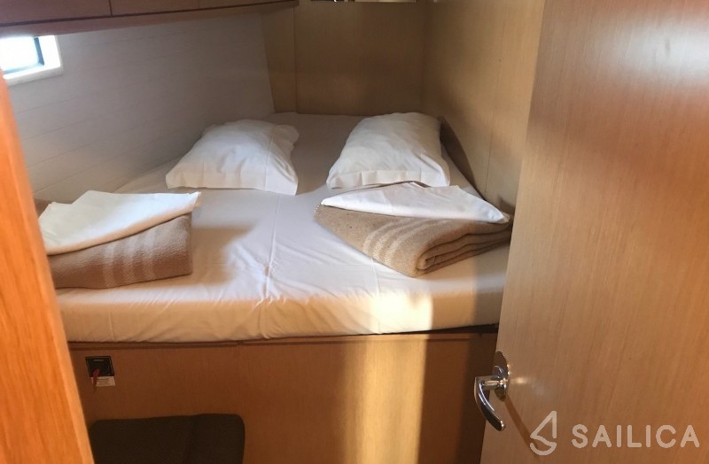 Bavaria 46 Cruiser - Yacht Charter Sailica