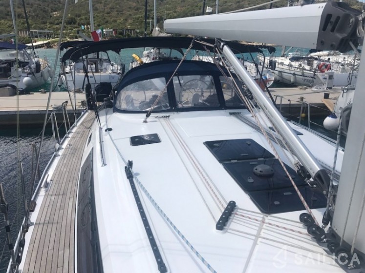 Bavaria 46 Cruiser - Yacht Charter Sailica